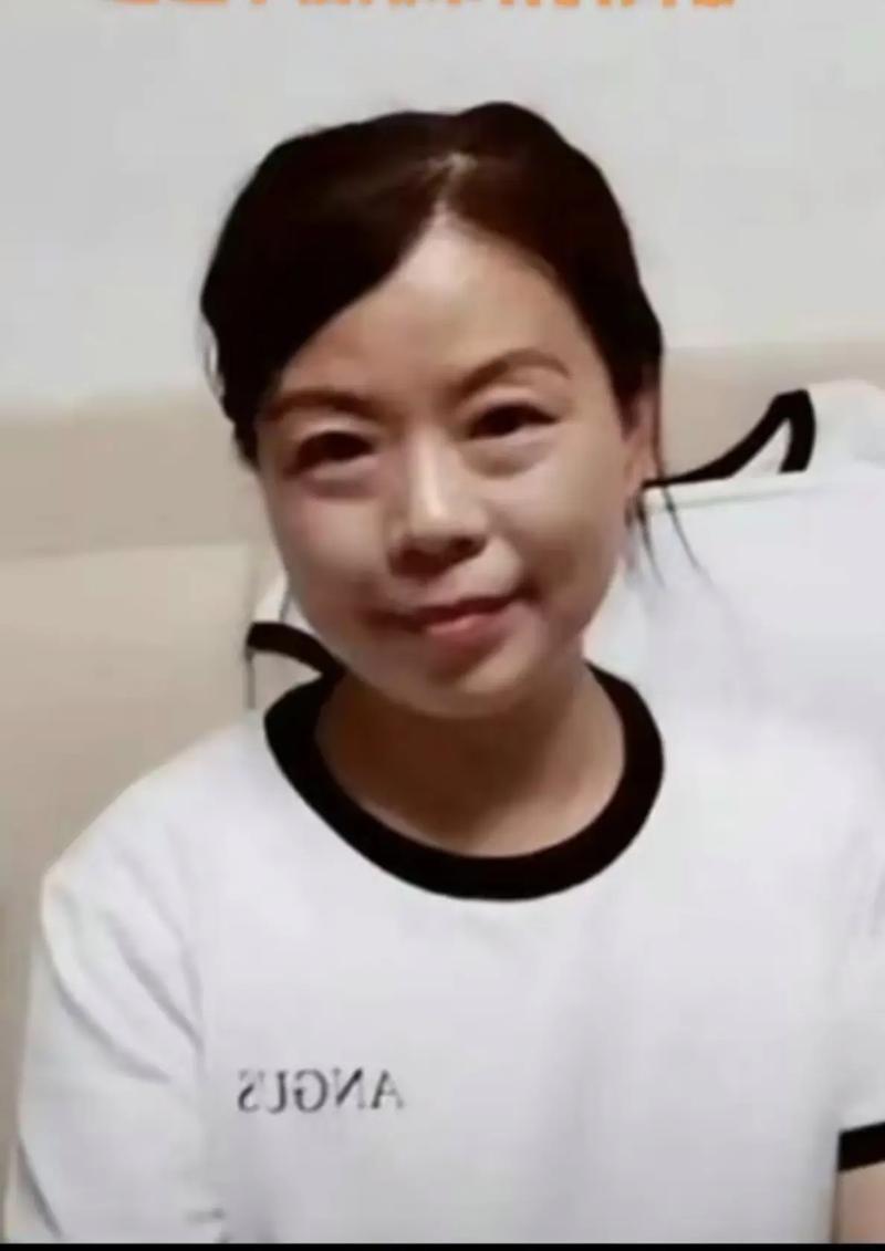 河河和许妈终于坐下来谈判了！可谈不拢，谈不拢了她俩也不想再耗着了！都很累，都想快