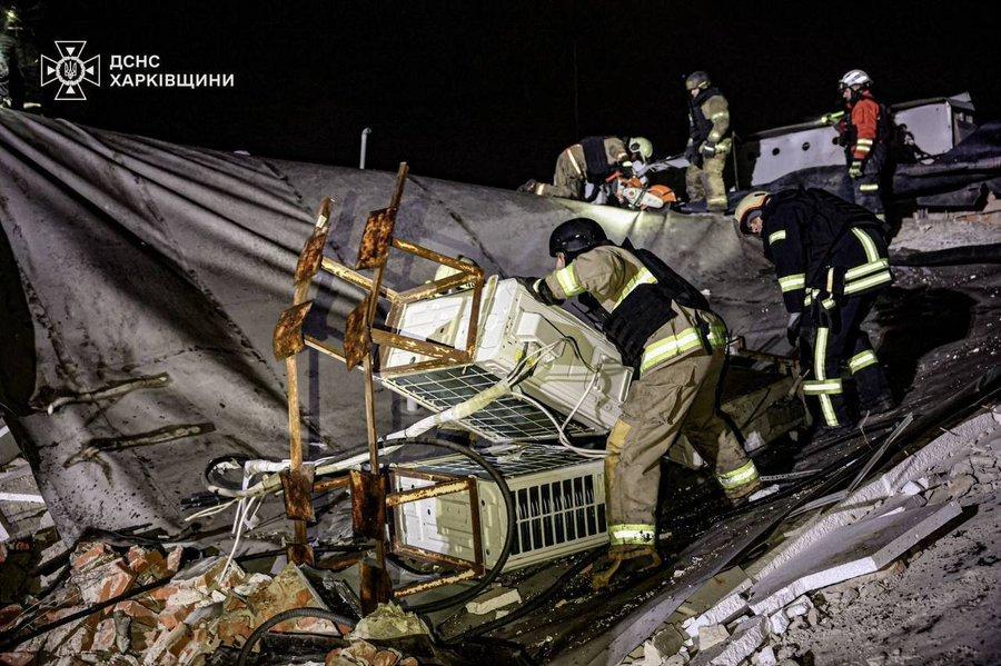炸了！泽连斯基恐怕怎么也没想到，俄军这回真的下死手了，一口气扔出13枚全球禁用导