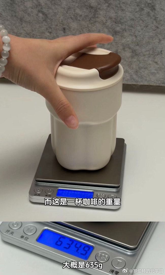 新款鸿蒙平板究竟有多轻以往大屏平板笨重难携带，华为MatePadPro直接给出