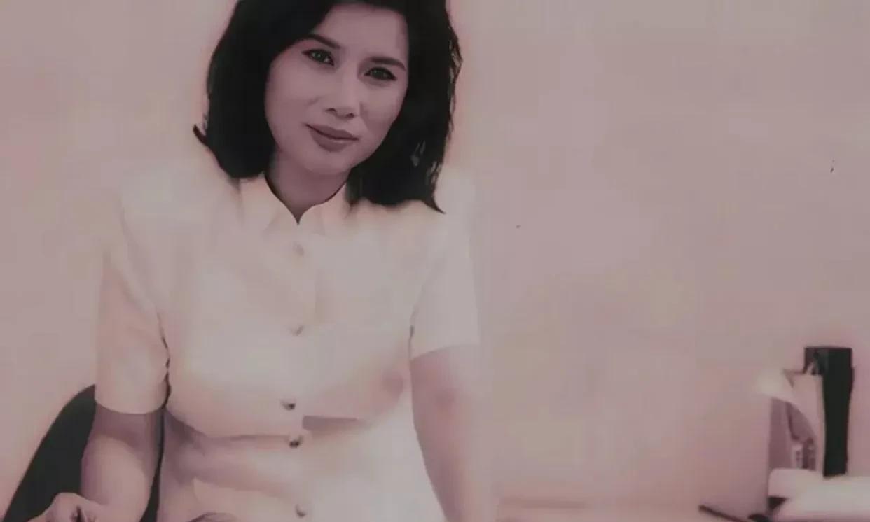 1990年，董明珠刚入职格力时的留影，妥妥一个大美女。那时候的董明珠年龄并不大