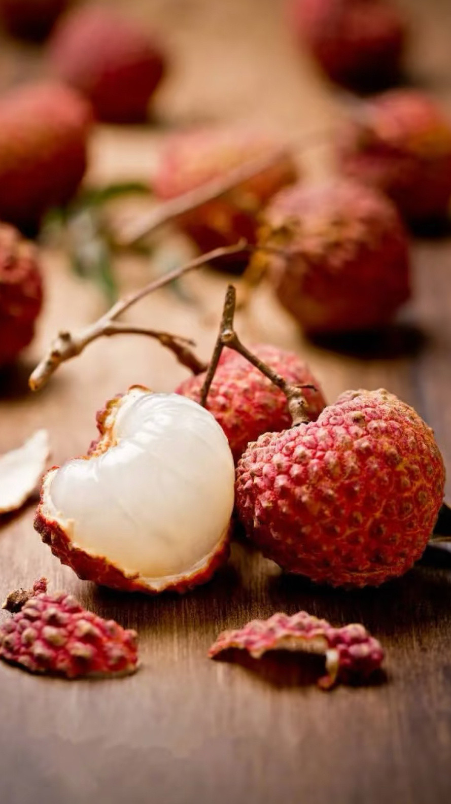 荔枝的种植方法一、土壤荔枝树在温暖地区中黏土中生长会更好，它对土壤的要求并不高