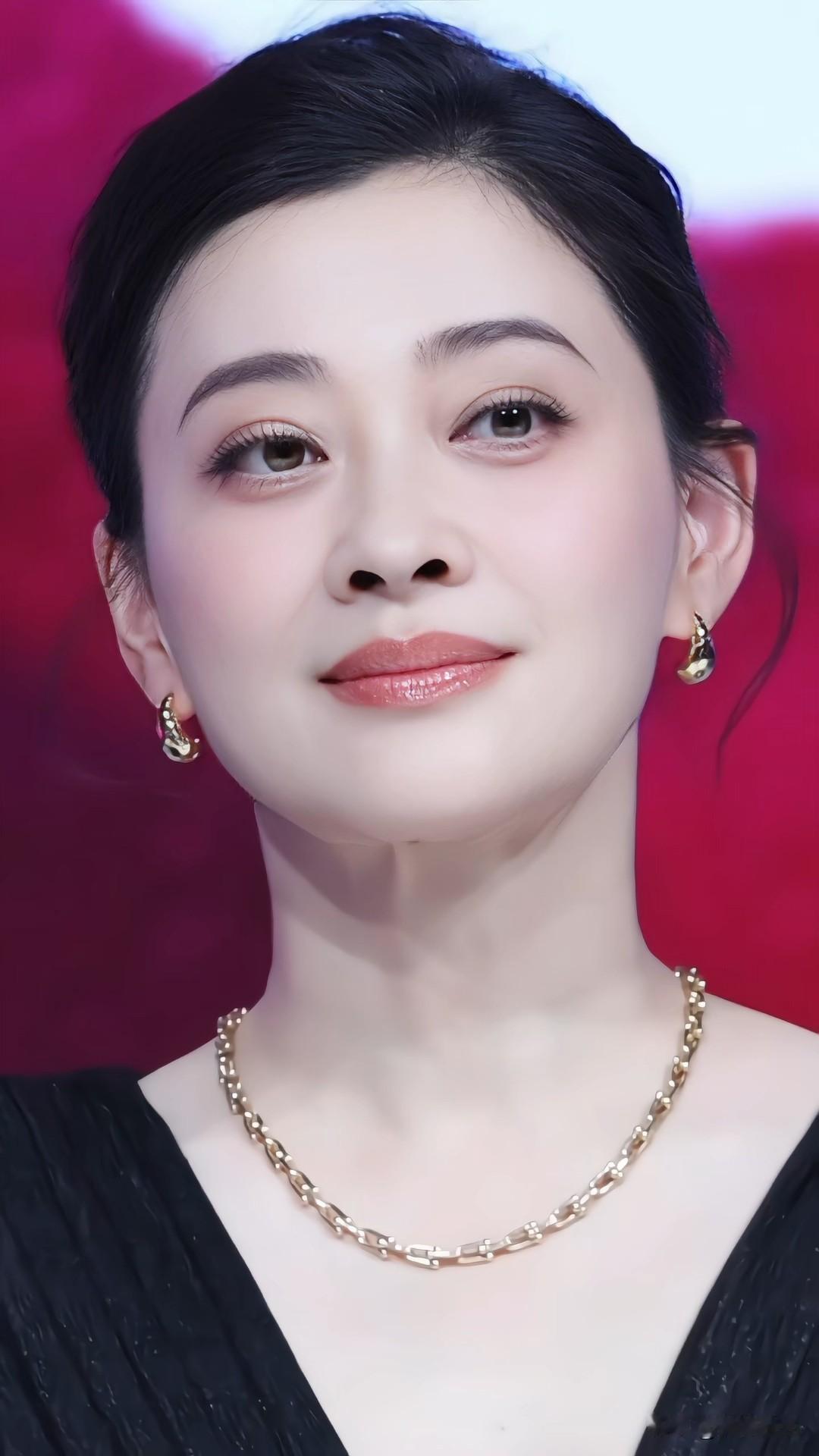导演孔笙说：“在拍《父母爱情》时，最难的不是演员要从青年演到老年，而是拍吃饭的戏