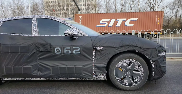 小米SUV真的要来了？用一下全网都在传的图感觉今天汽车媒体都在等小米SUV的