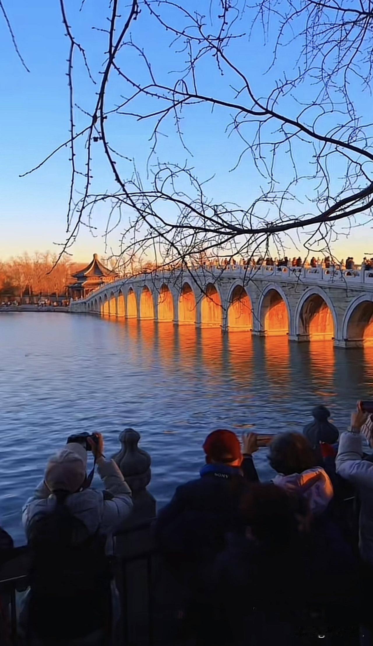 新思维：你的念头，就是你最好的福报世人总道福报是天赠、是他予，是檐角垂落的甘
