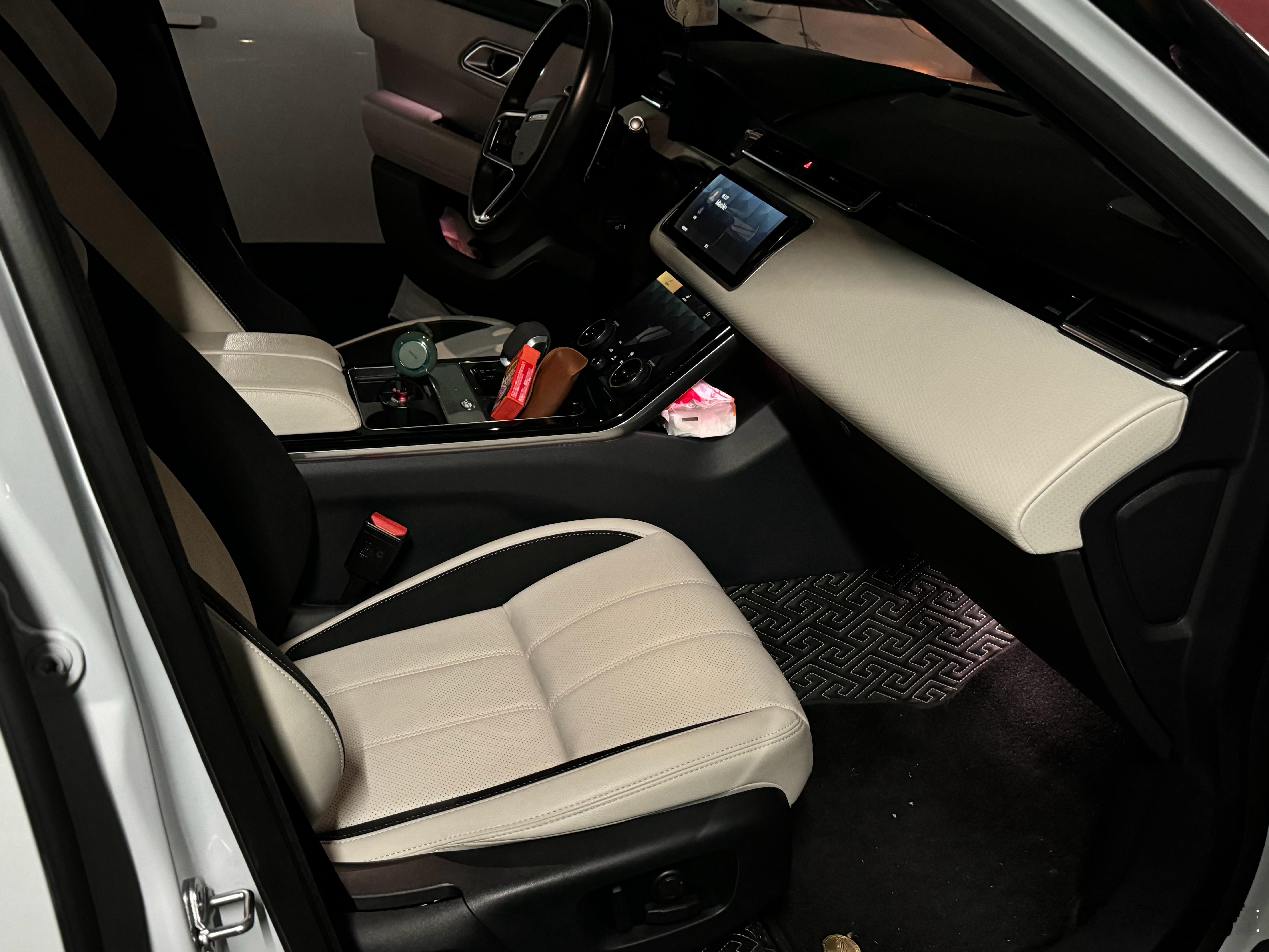 卧槽我今天收的路虎星脉我以为我收的价格已经够顶没想到这个配色全网稀有现在都