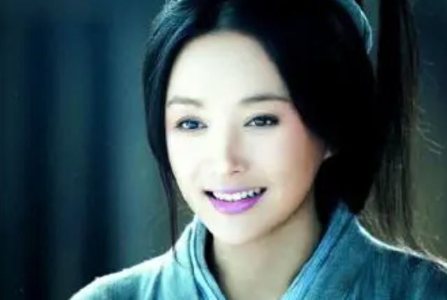吕雉为什么放过曹寡妇，不放过戚夫人？身份不一样，吕雉是刘邦明媒正娶的正房，曹寡妇