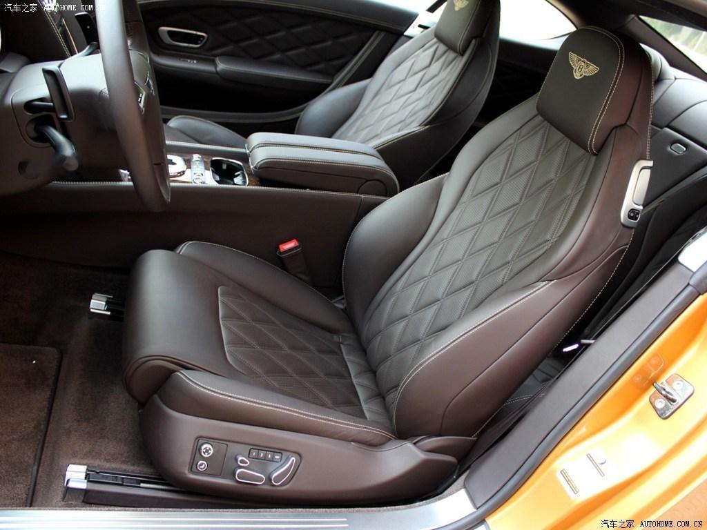 好车分享看我车贩子同学那收了个宾利欧陆，是12年4.0T的，真没想到，这代车居