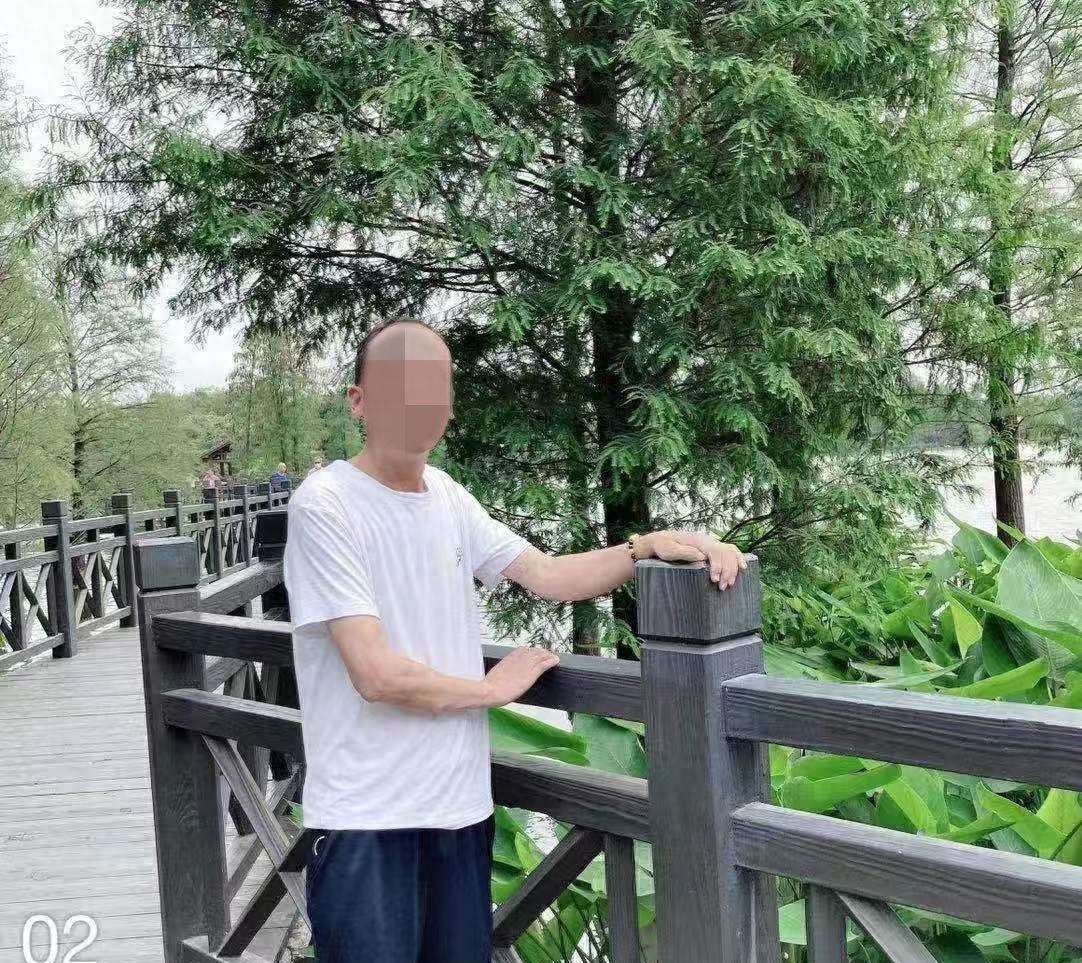 抢救超48小时，被拒工伤，他到底冤不冤？蒋本武是东莞一个普通保安，2024年