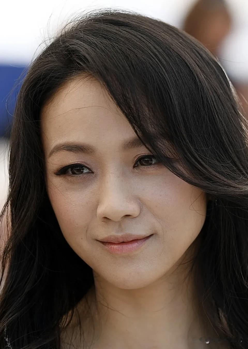 说实话不在我的审美之上