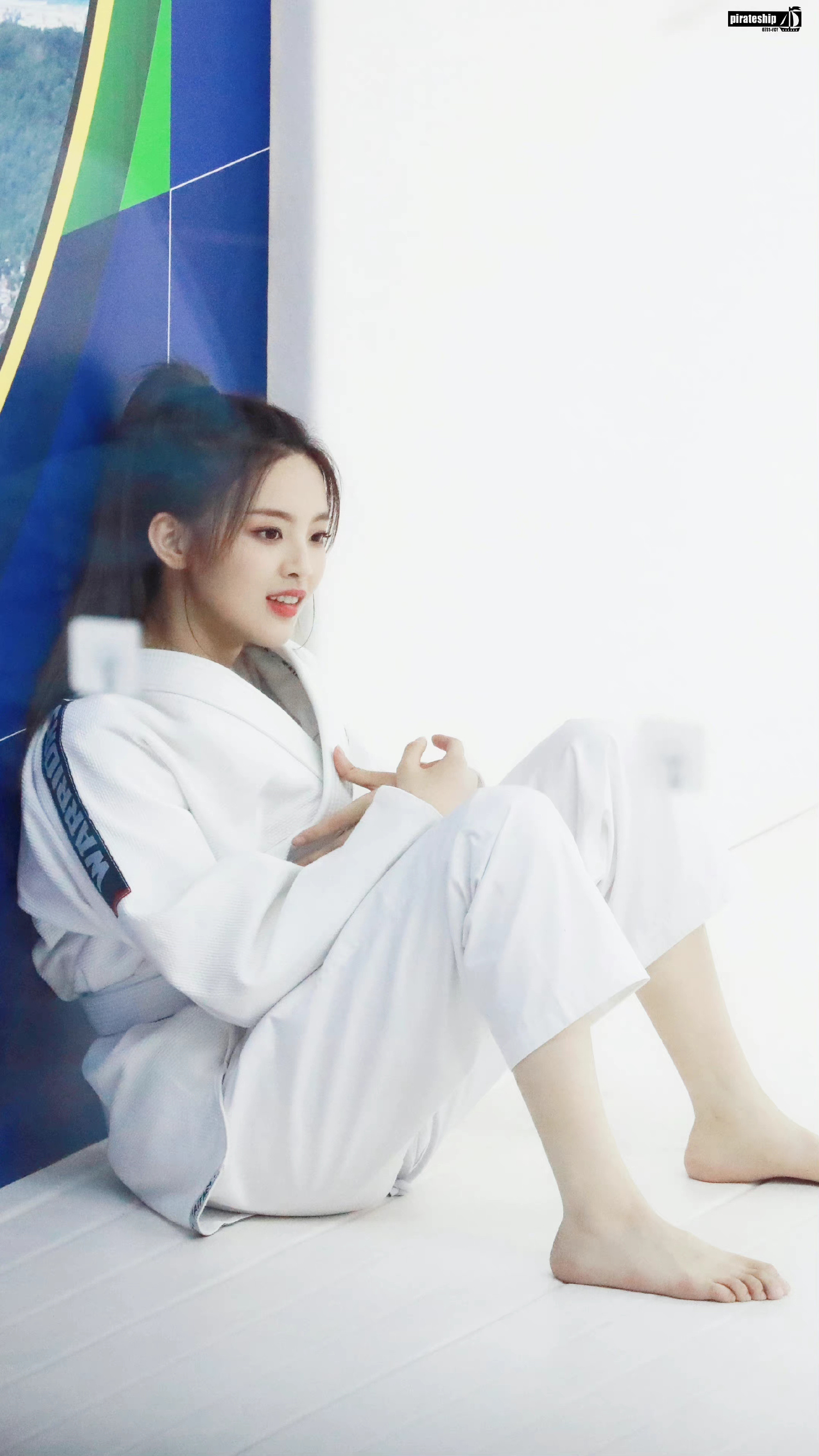 杨超越，“光脚丫少女”，妆造美图集。杨超越