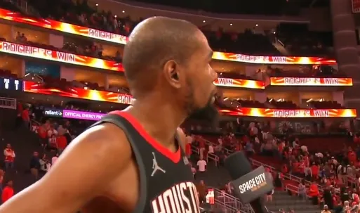 杜兰特实力还是联盟前五除了约山，没有哪个能明显比阿杜强的。换到雷霆一样夺冠，