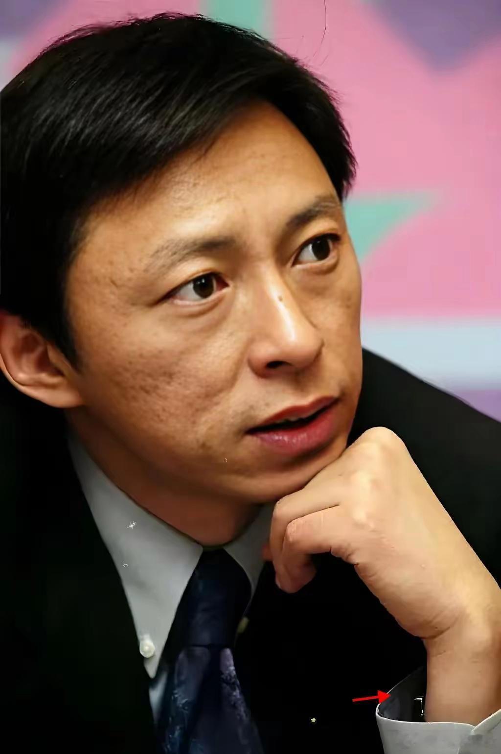 宗庆后那点事儿热度还没消散，全网的目光突然拐了个弯，没想到齐刷刷盯上了张朝阳，估