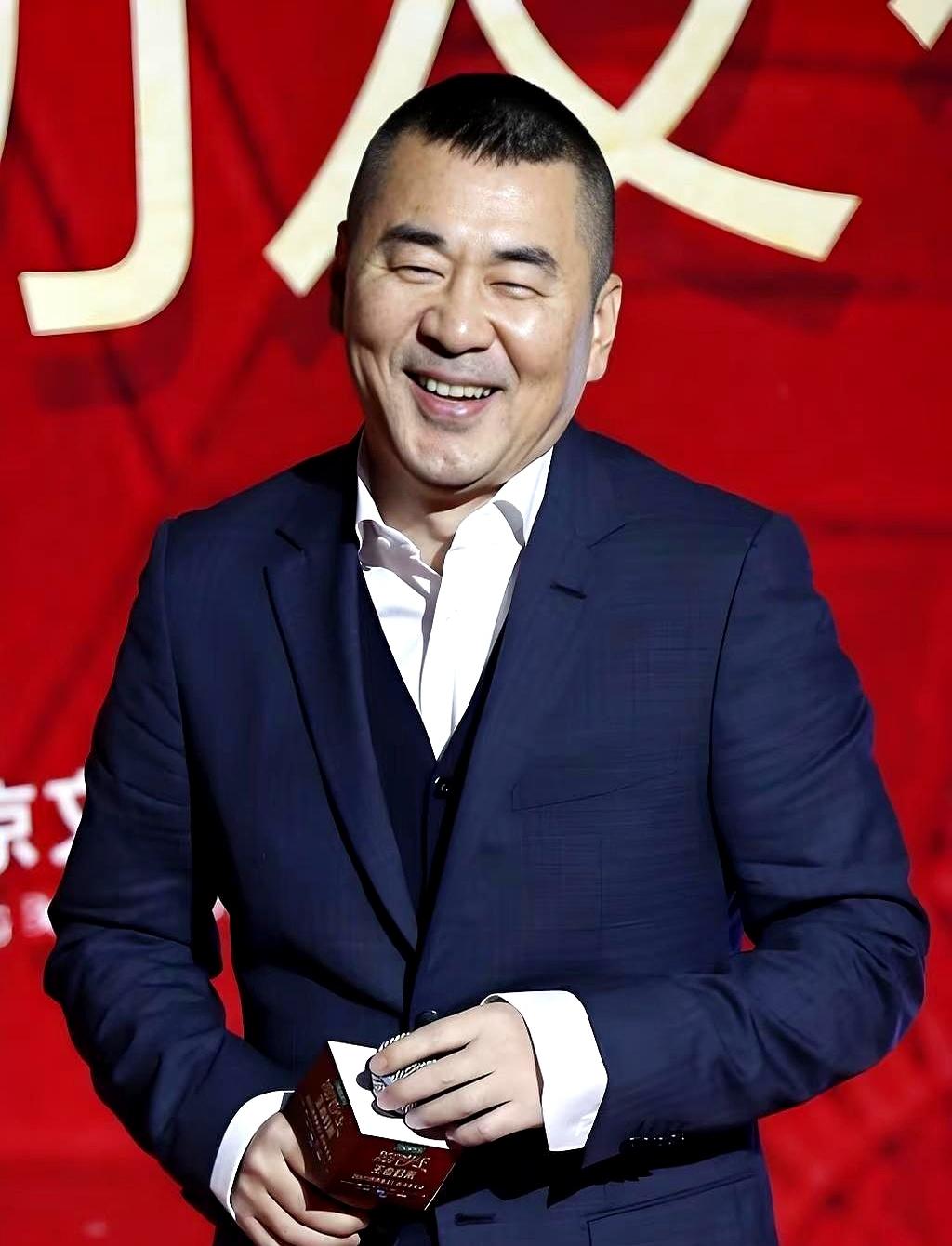 陈建斌原地不动，全网哭崩：这才是演员最狠的体面活动现场，孙俪一句“好久不见”，