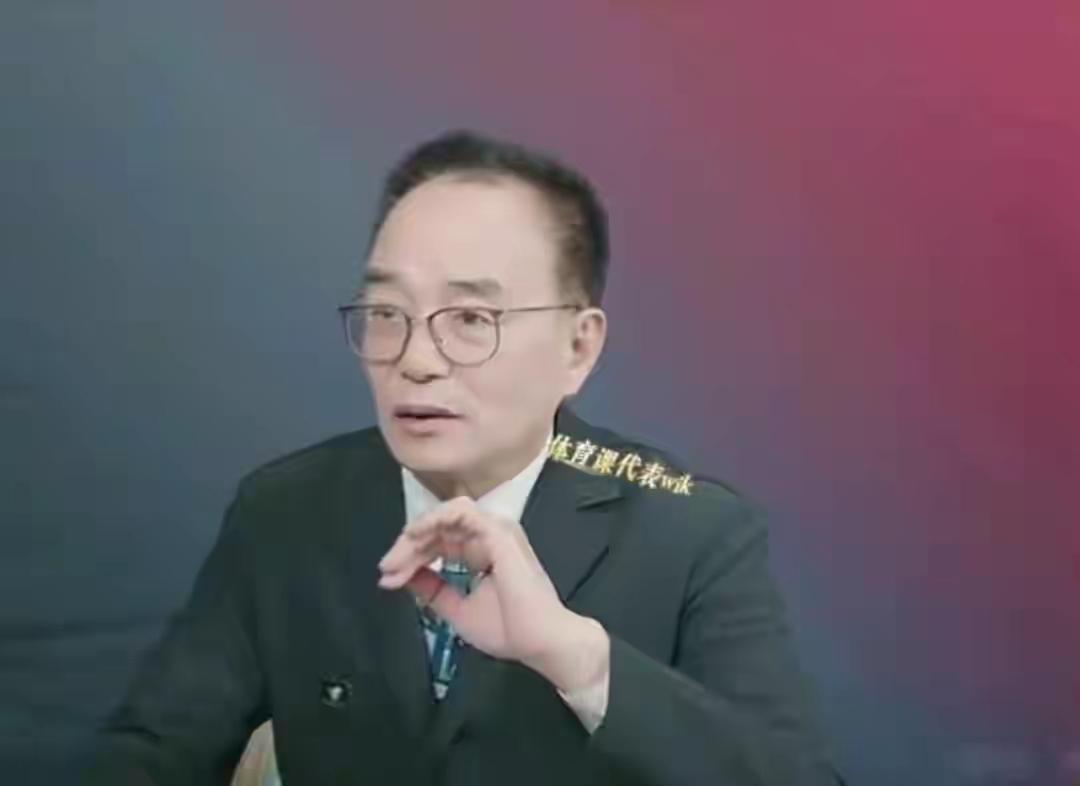 王曼昱为何爆冷输大藤沙月，蔡猛说了公道话！北京时间3月10日，参加WTT重庆冠