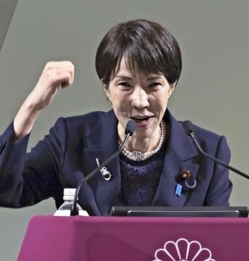 日本报应来了 这也足以说明，日本民众对于本届日本政府非常不看好，如果在接下来