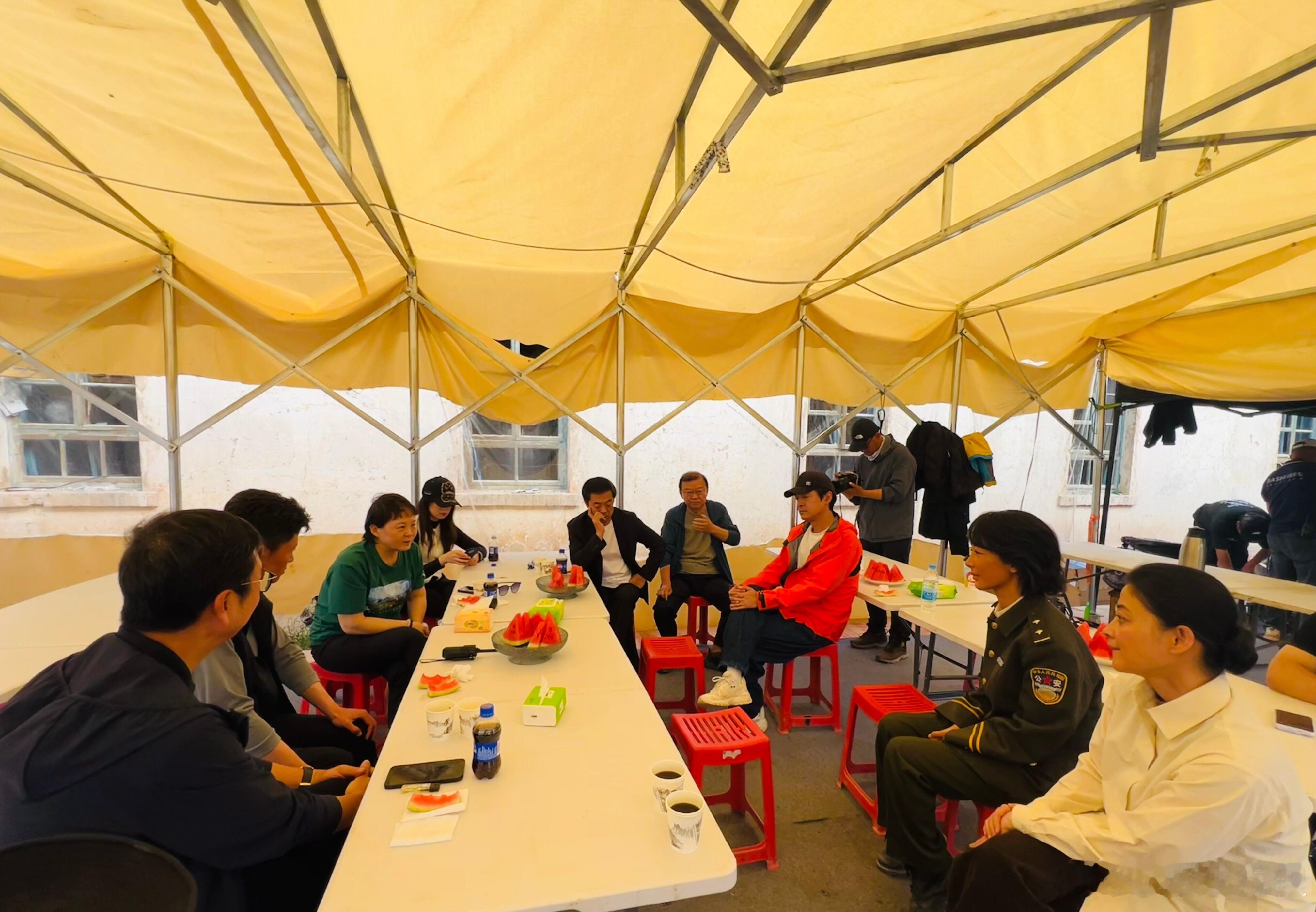 中国文联、中国视协赴青海探班《生命树》剧组全体演员真辛苦生命树用心制作明年精彩播