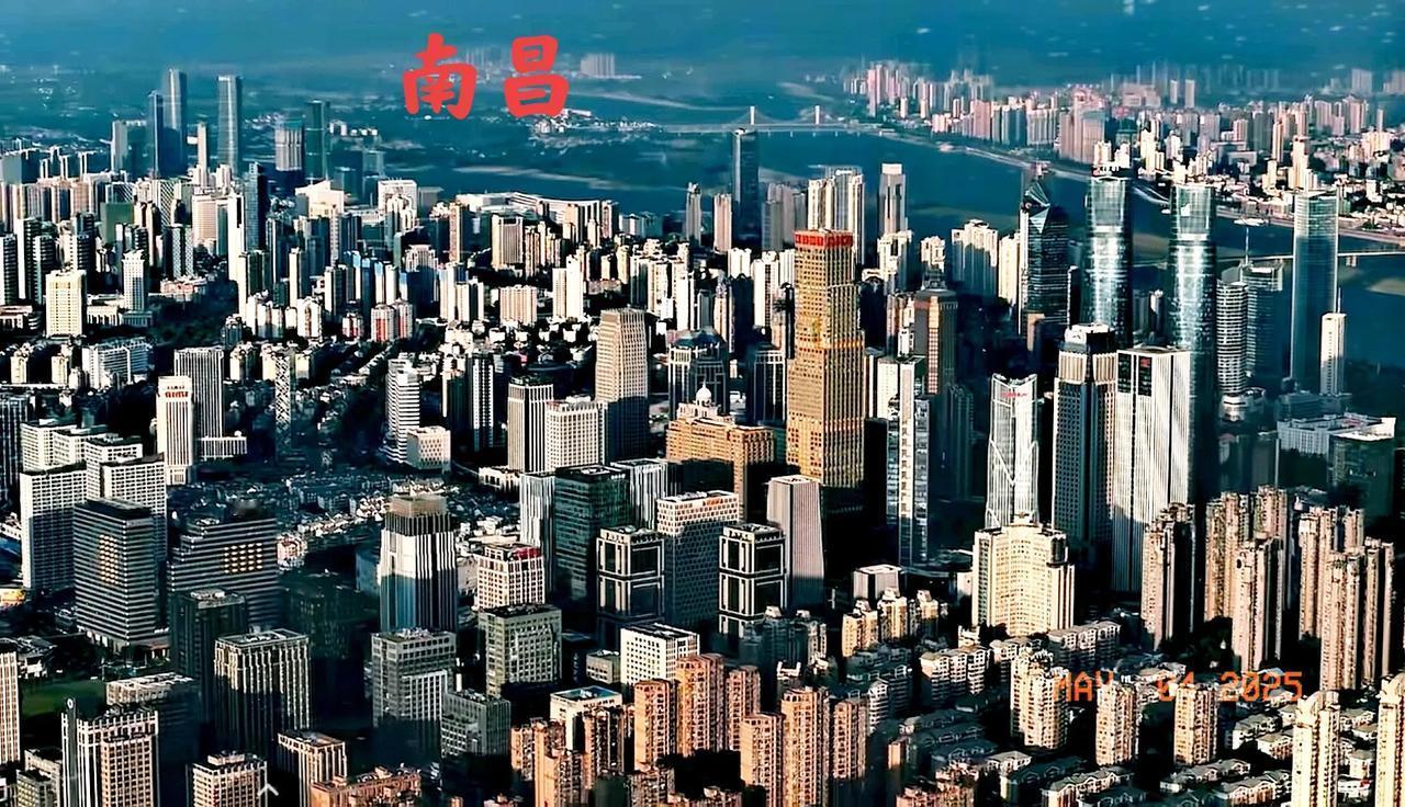 南宁与南昌经济和城建对比，两个城市就GDP方面，南昌2024年是7800亿，南宁