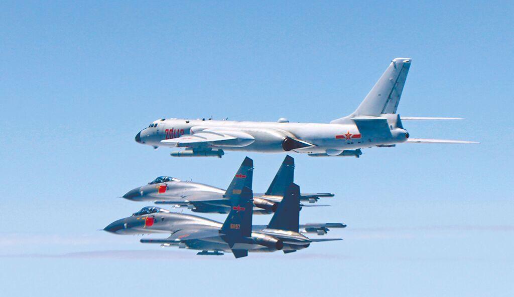 突发！海峡以东发生激烈对峙！陆军机突然进入台中空域，台军紧急起飞F16，台岛空域