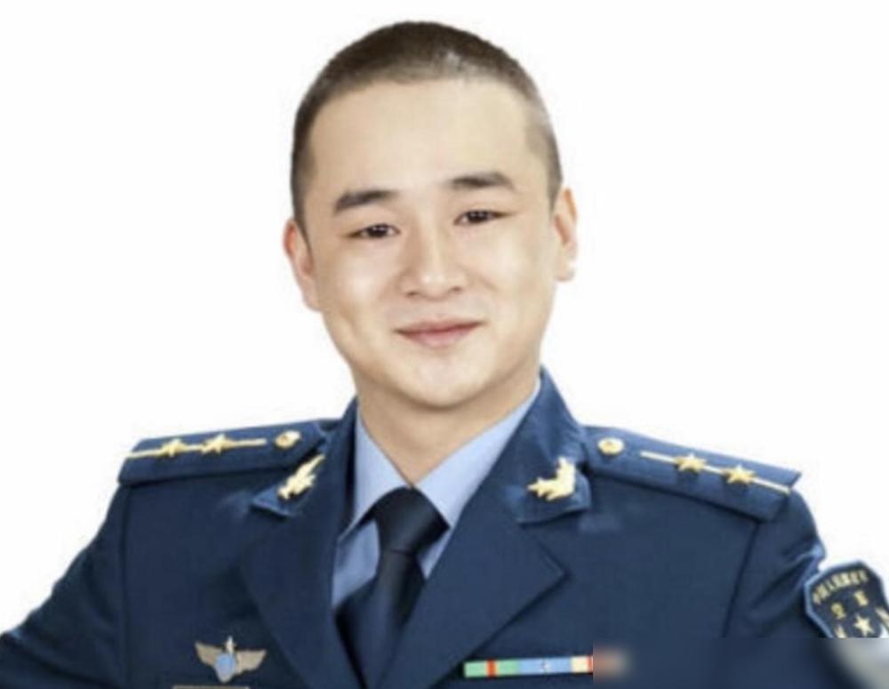 别再吹赵丽颖了，真正让《风吹半夏》封神的，是这个叫黄澄澄的男人。平时被欺负都