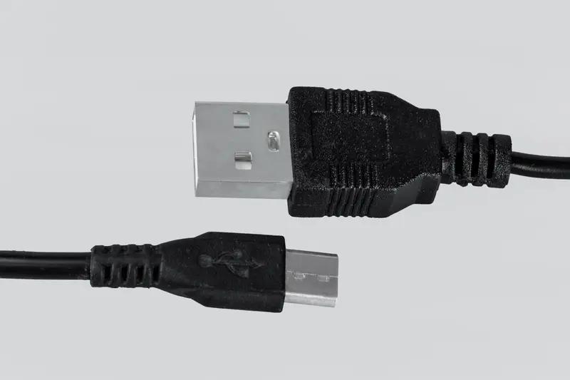48VUSB-C供电跑满240W，游戏直接崩溃数码圈里藏着个很少有人知道的硬