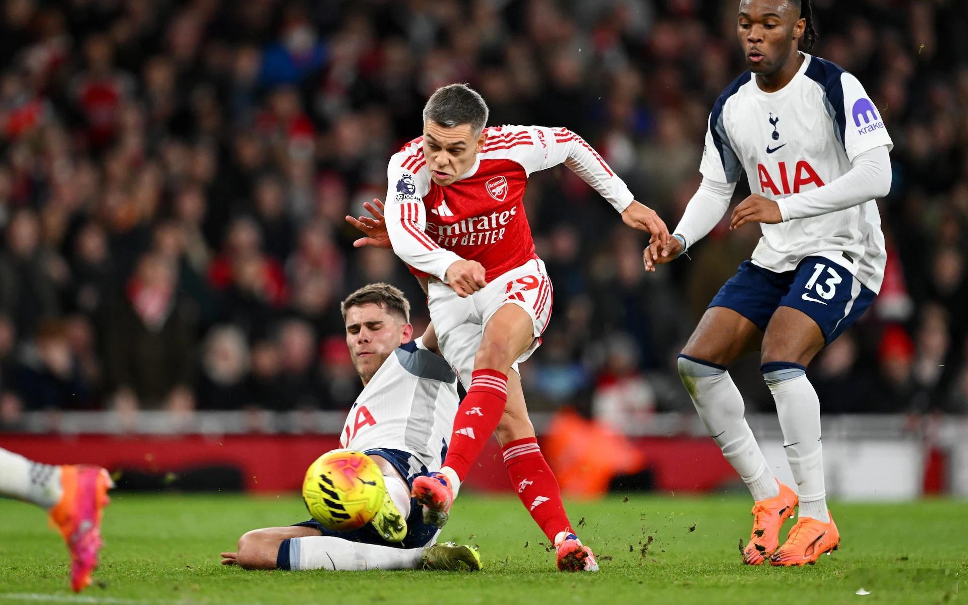 阿森纳即将时隔22年再夺英超冠军。用什么样的成语来形容这个冠军呢？天道酬勤实至名