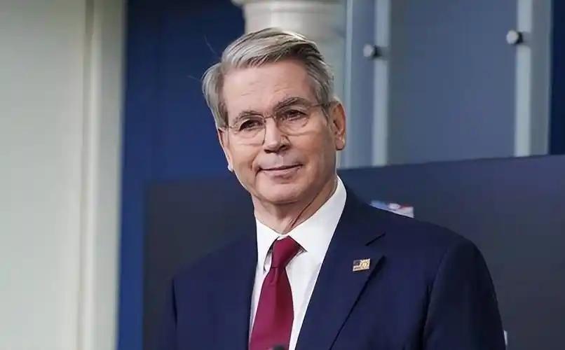 1340亿关税被最高法院判违宪，财长贝森特却死攥着这笔非法收入拒不退款，转头就放