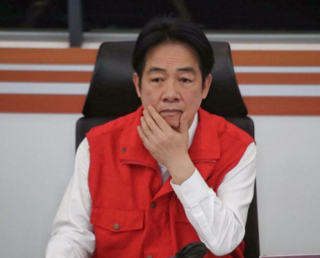 突发！突发！赖清德再遭重击！新加坡联合早报7月30日报道：“继大罢免惨败后，