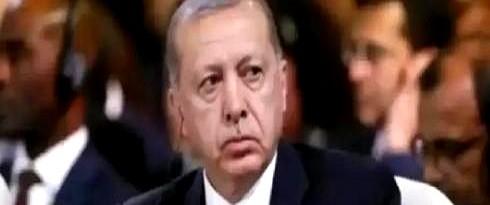 土耳其这一下，哪是免签啊，这是直接把国门卸了，对着咱这边喊：“亲，来玩呀！”新