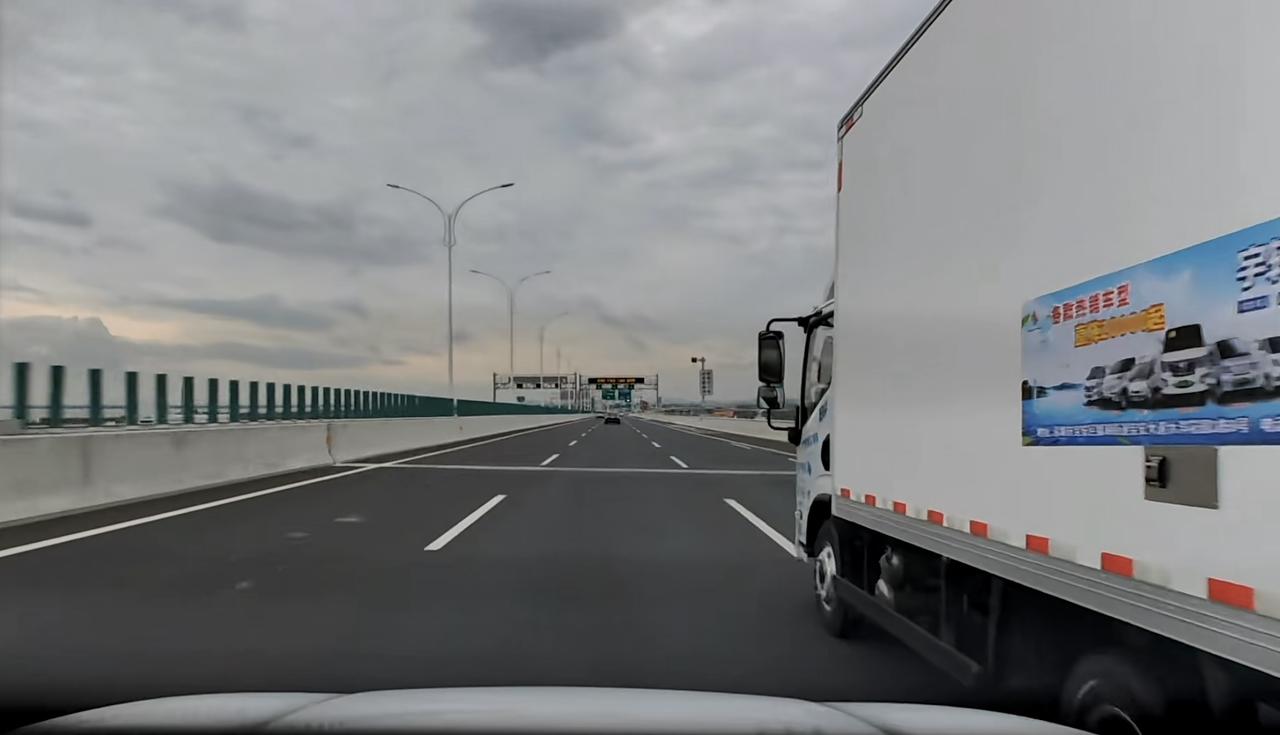 复盘鸿蒙智行年度销量,才知道一分钟卖出一台车的含金量有多高回看鸿蒙智行2025