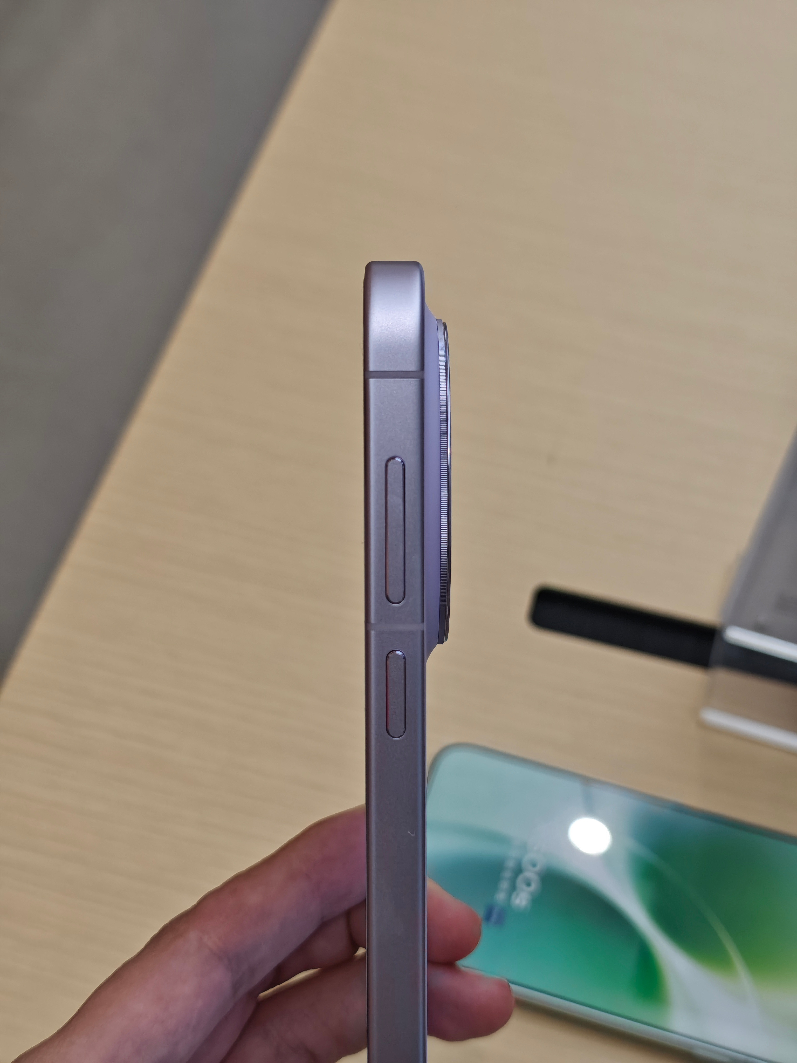 数码闲聊站vivo线下门店体验vivoX300s!