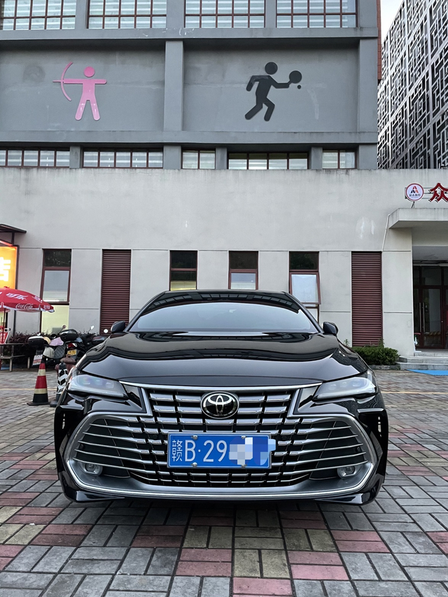 分享一下刚买的亚洲龙和家里迈腾用车体验2024款亚洲龙双擎2.0豪华版买了2