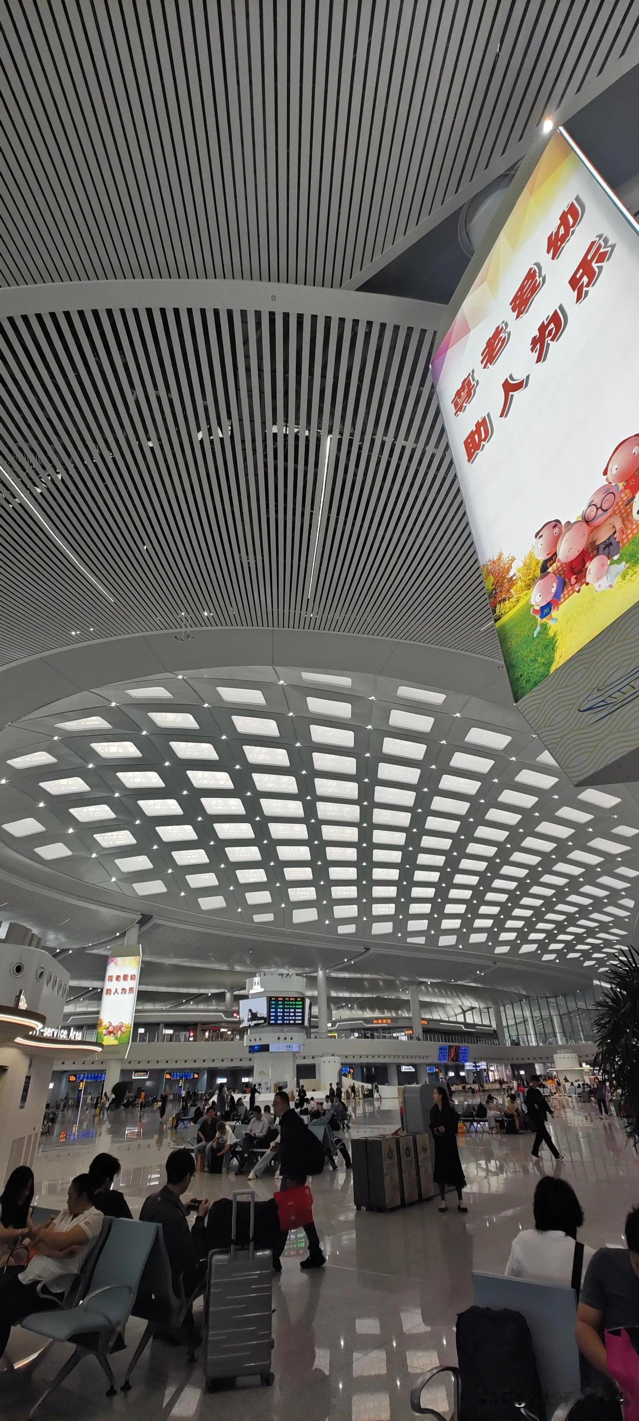 没有抢到高铁票，坐一下快车的卧铺。这个卧铺还真是不能和动车卧铺相比。一进到车厢一