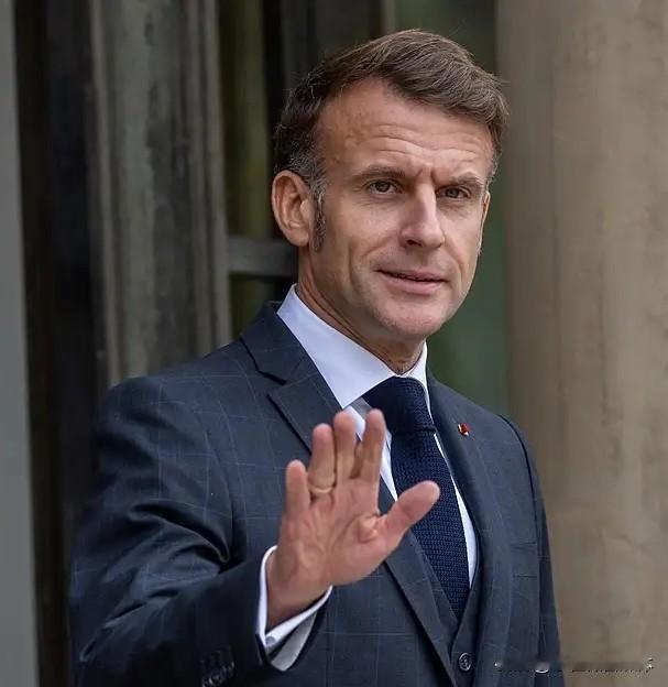 这才是正确方式！马克龙与普京将迎来对话！12月21日，法国总统府表示，将于未