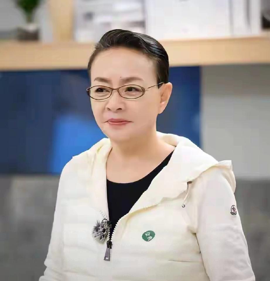 京圈四大隐形富婆曝光！个个身家百亿，低调奢华深藏不露别再只看明星片