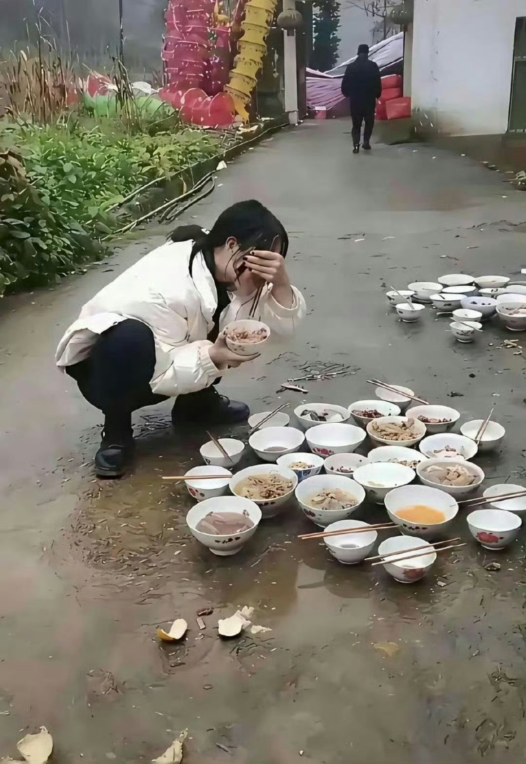 这是哪里的习俗也太随便了吧