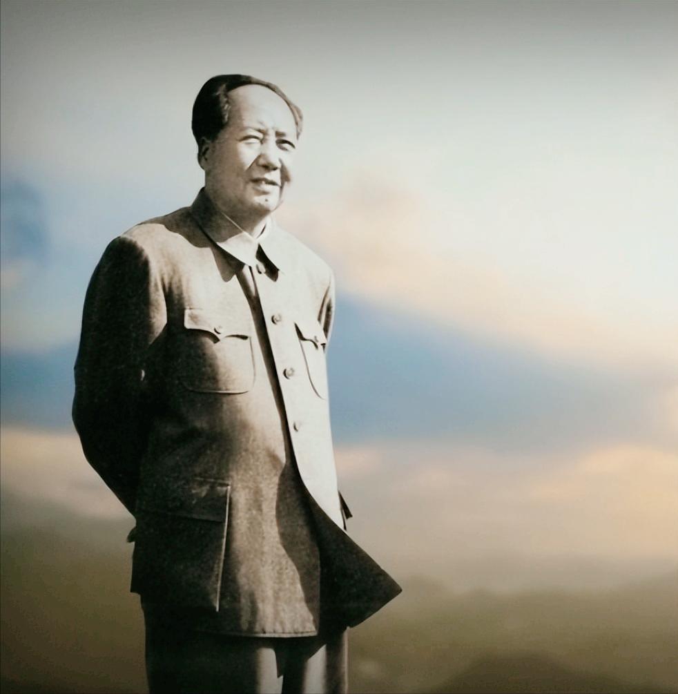 毛主席留给后人永远清醒的10句话：第一：人不犯我，我不犯人；人若犯我，我必犯