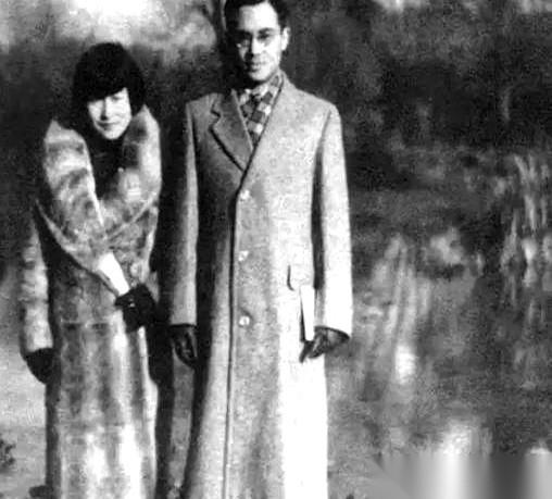 62岁的杨绛，被一个大男人拎起来，像扔个破麻袋一样，狠狠摔在地上。你知道吗？就