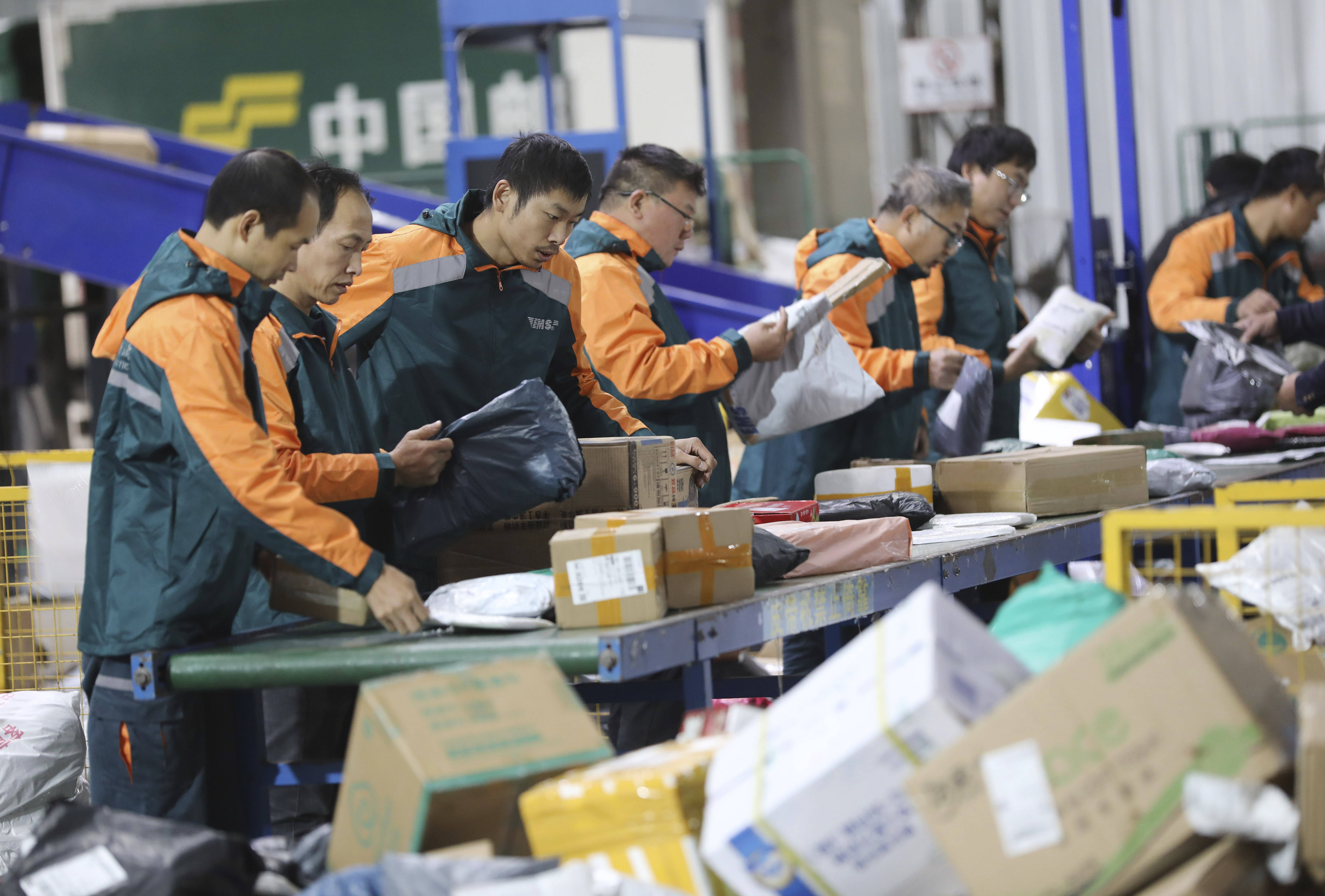 马上国庆，中国社会出现了一个现象，很多人还没发现！大家发现了没有？不管是在城