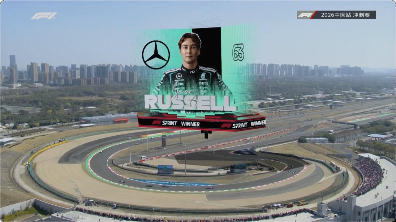 冲刺赛上演攻防大战，梅奔的“马力”还是比法拉利的“弯道”好使上海站这场冲刺赛，