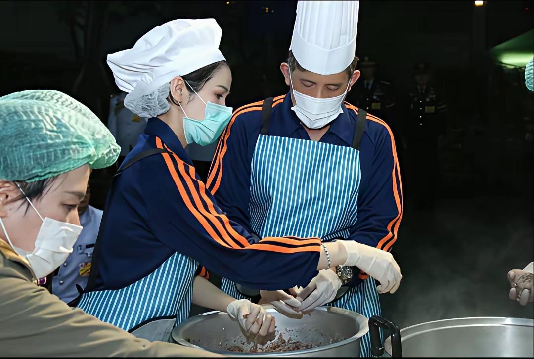 这个时期的泰王玛哈，眼中满满的也是贵妃诗妮娜！为了这个女人，泰王整出了贵妃的位