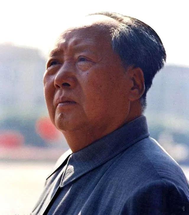 毛主席当年最担心的事现如今已经得到了最好的验证，那些个贪官恰恰都中了糖衣裹着的炮