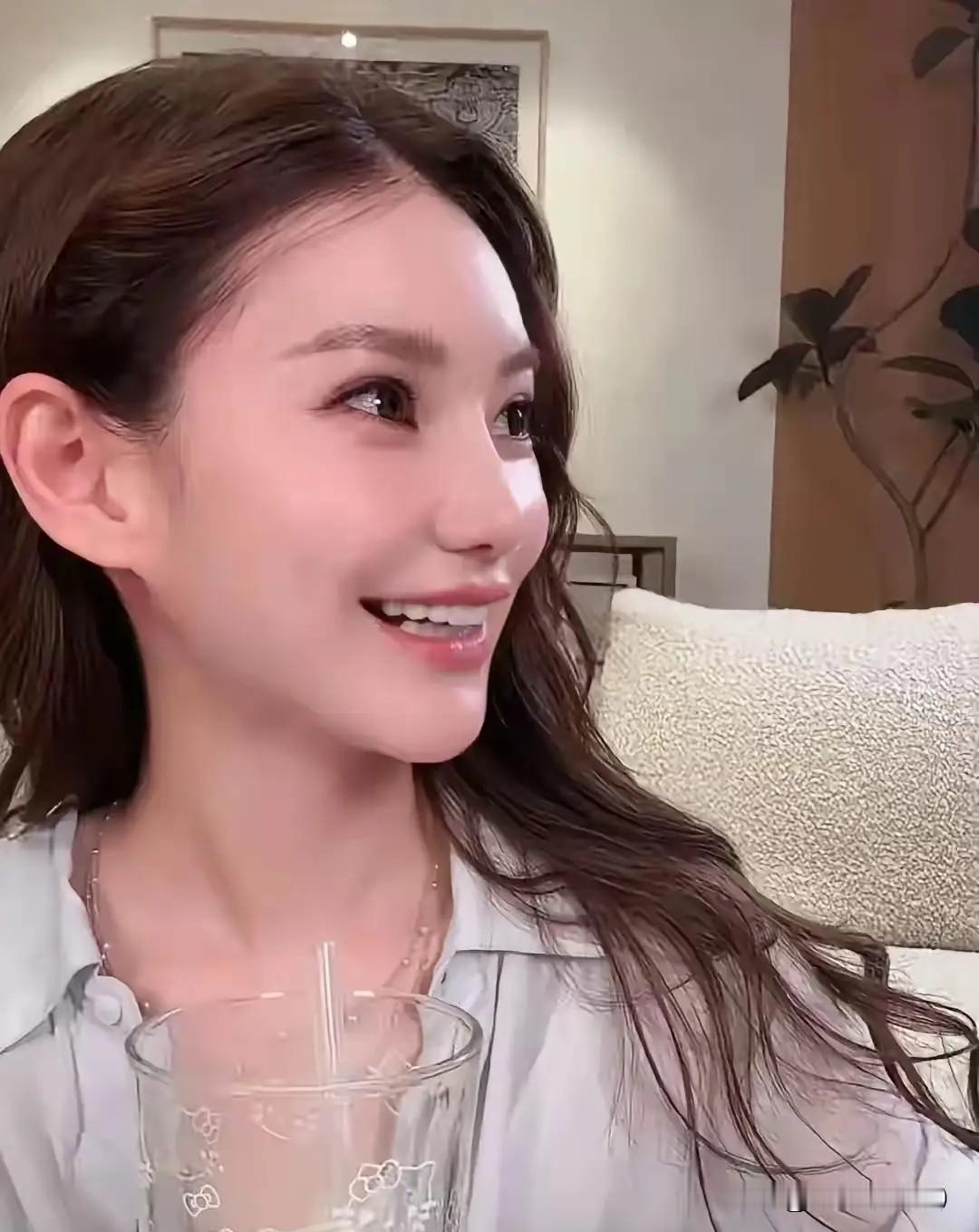 马筱梅近期开播，主动回应了此前网上流传的诸多话题，先是大方谈及婆媳关系，坦言自己