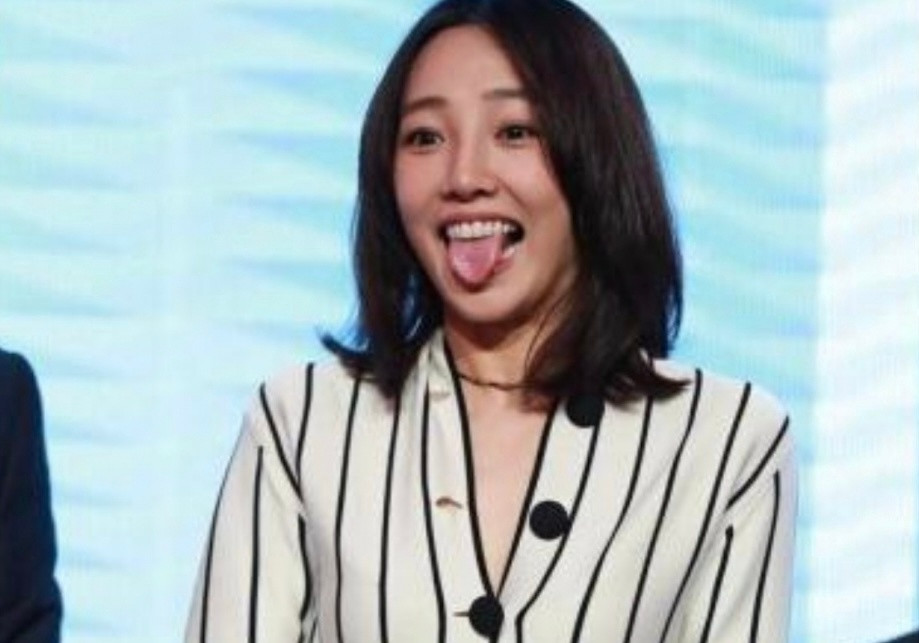 白百何高露古灵精怪的白百何👅​​​