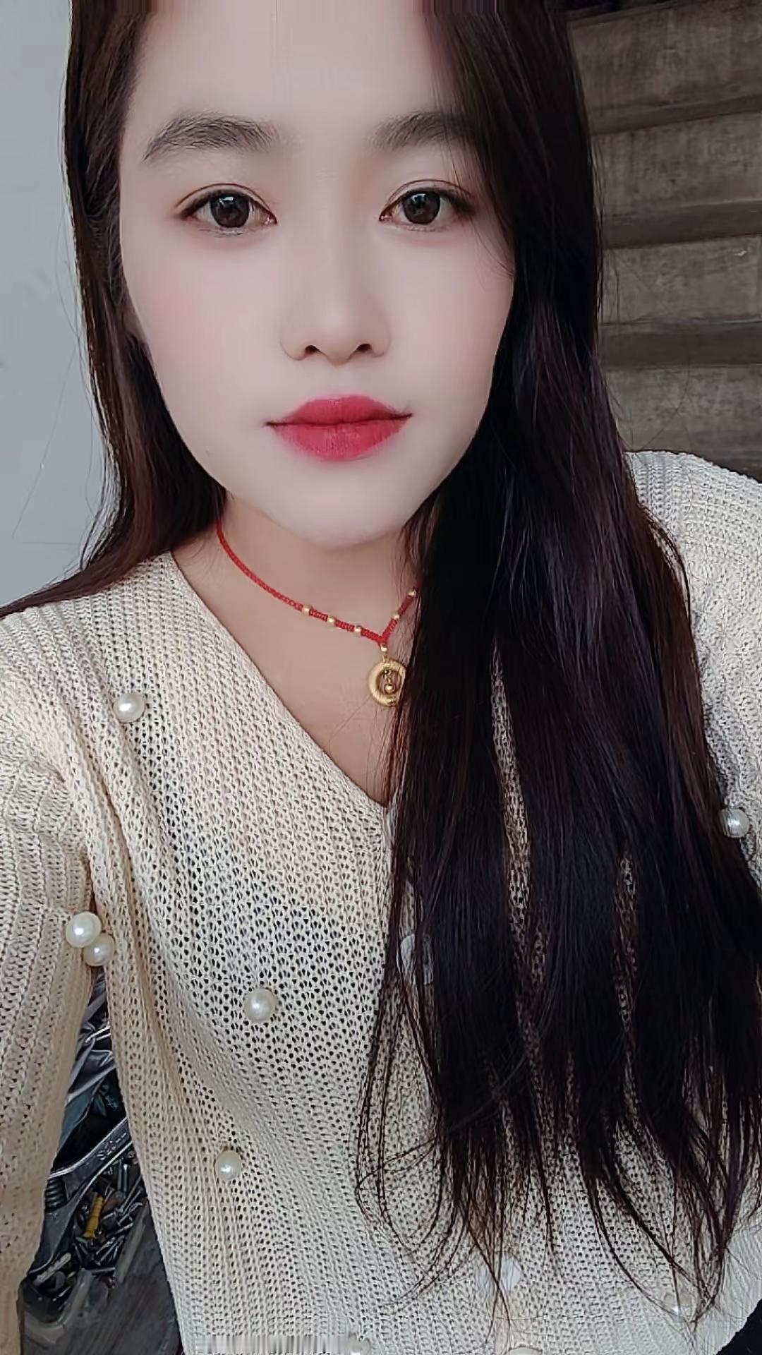 后来发现：吃个好饭睡个好觉做自己喜欢的事那才叫幸福