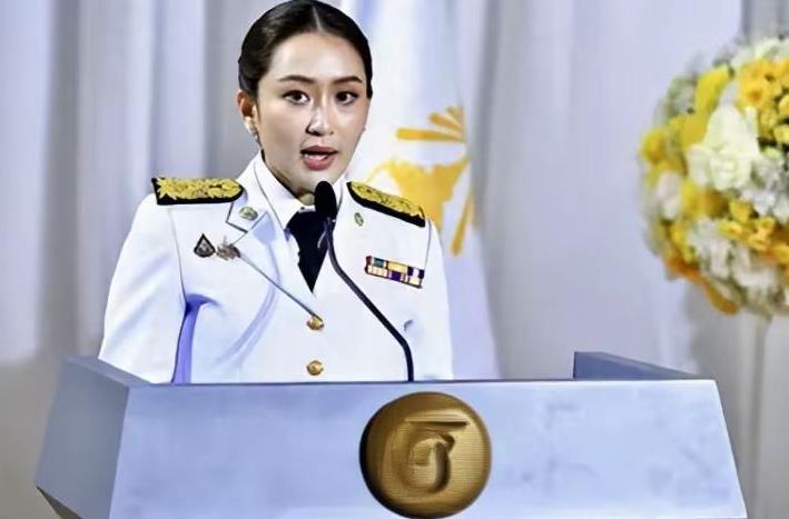 最近这几天，泰国和柬埔寨又交火了，似乎看到了泰国将佩通坦所有的怨气都全部发泄在柬