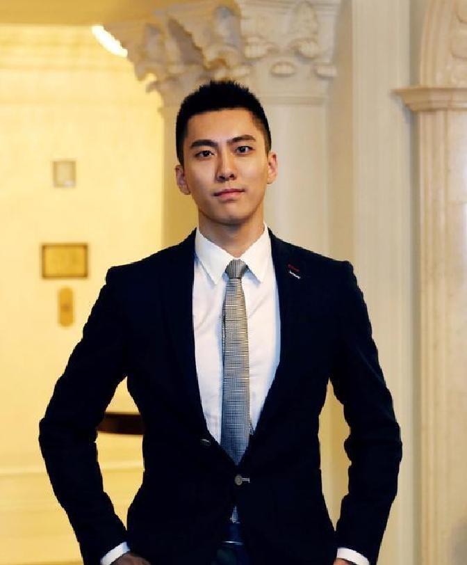 18岁福建高中生放弃清华保送，执意报考耶鲁大学，结果高考落榜遭全校嘲讽。四个月后