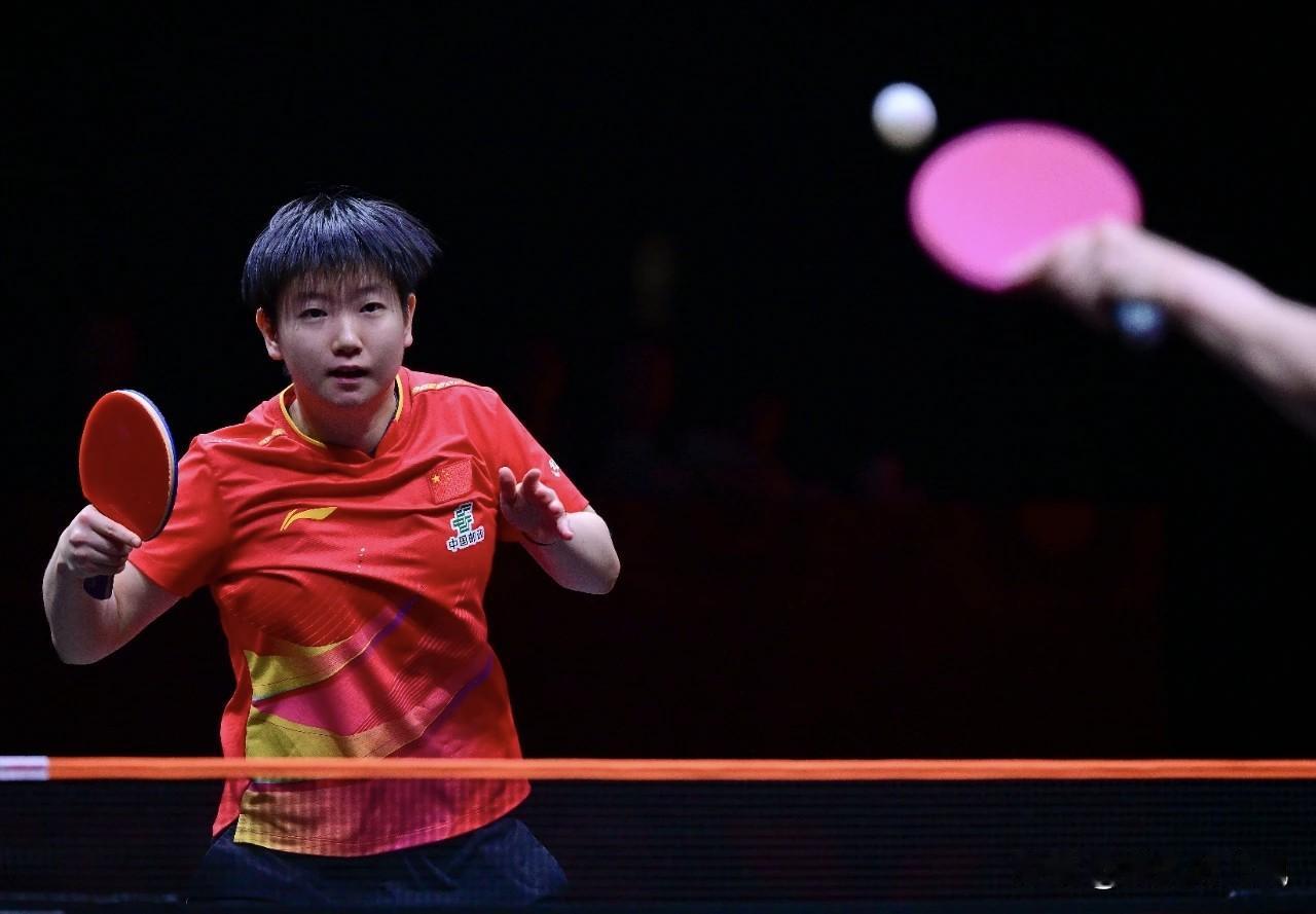 孙颖莎退赛是明智的。12月13日晚间的一场女单半决赛，孙颖莎在与蒯曼进行完第