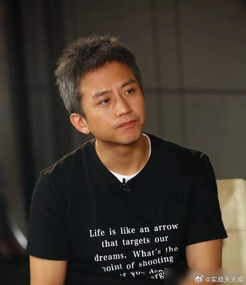 邓超一个错误决定，赔光了前面6年赚的钱，从此再也不碰电影导演这个活儿了。他以为