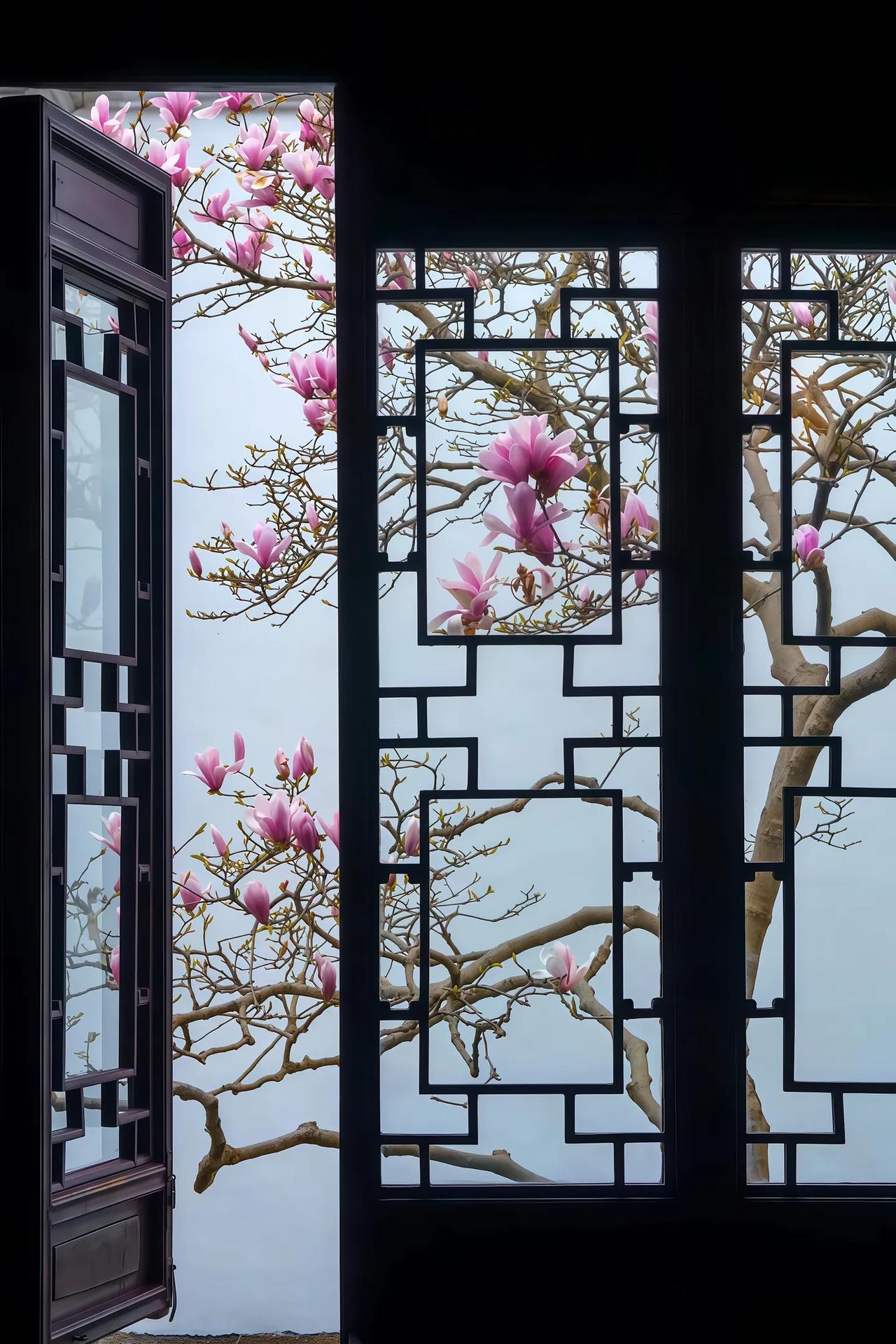 家长和老师角色不同，你得认清这一点，及时学会角色切换，如此，亲子关系才不会受损。