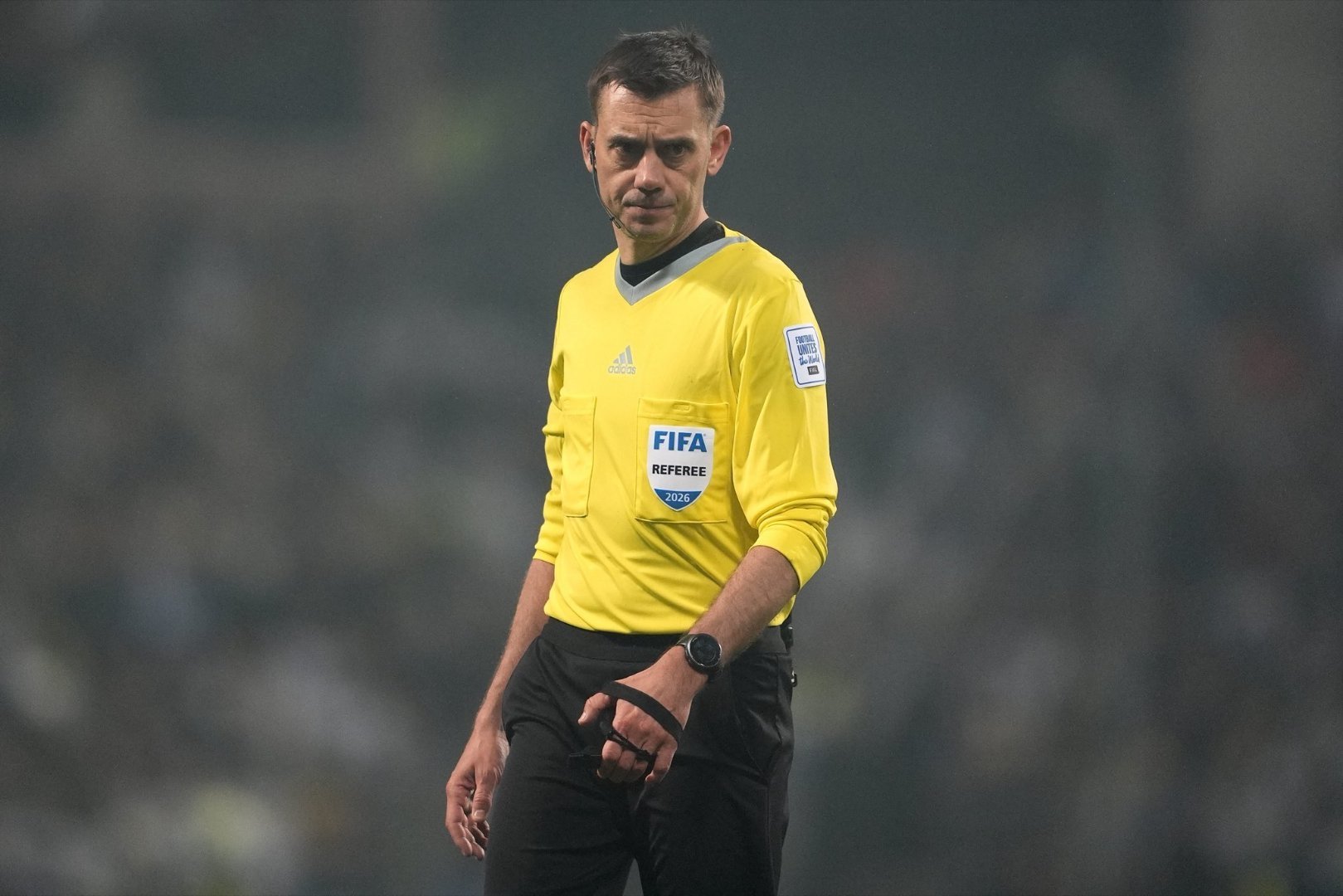 官方：法国主裁蒂尔潘执法巴萨vs马竞欧冠1/4决赛次回合的比赛，此前执法巴萨2胜